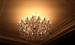 客厅多大的水晶灯合适风水 客厅水晶灯多少瓦合适