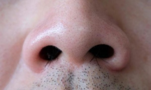 鼻毛长出来的男人面相分析 鼻毛长出来什么寓意